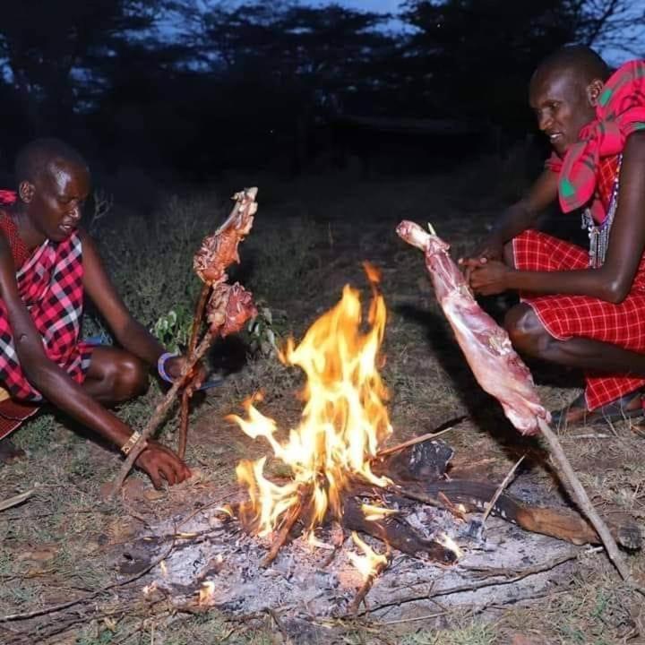 Luxurious Haven Maasai Mara Safari Camp In Kenya Bed & Breakfast Sekenani Exterior photo